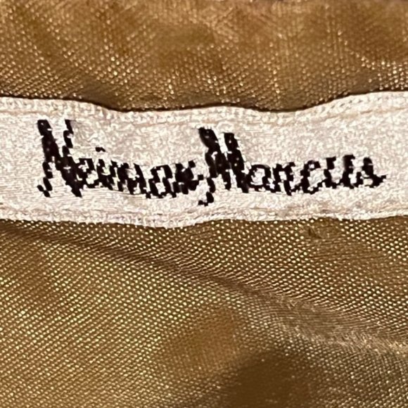 NEIMAN MARCUS Metallic Gold Wristlet NWOT - Picture 4 of 14